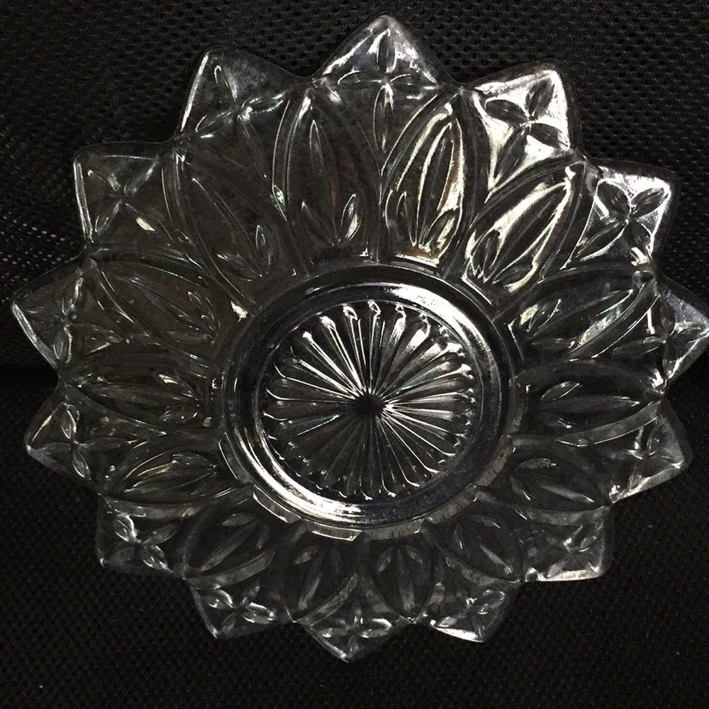 Federal Glass Company Starburst 14 Point Platter - Picture 6 of 9